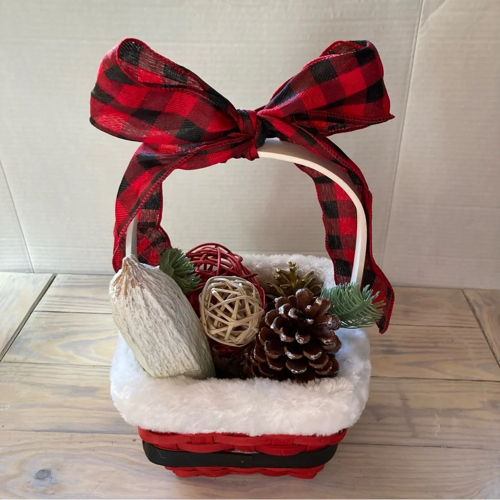 SANTA CLAUSE Holiday Basket with Fillers Orbs Big Red Checkered Bow 12 x 7 x 7